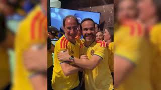 Abelardo De la Espriella celebra el triunfo con su familia y allegados
