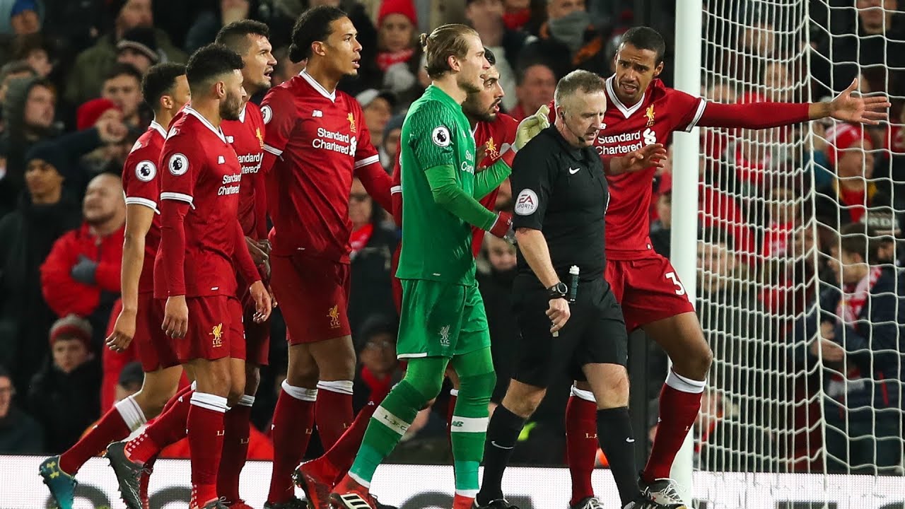The referee apologized to Liverpool for his mistake in the game against
