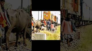आंदोलन में रोक गांव के लोग रोक दिए ट्रेन! #entertainment #don't underestimate #attitude #trending