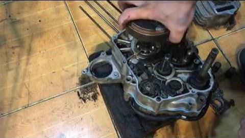 Clip mô tả hoạt động của bộ côn " nồi " xe số. Dể hiểu 100%.