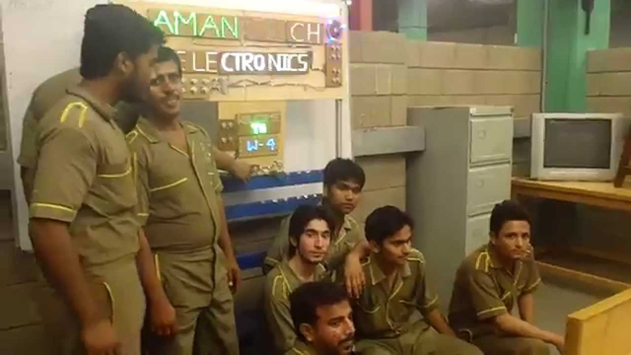 Aman Tech - Students of Aman Tech working on Project Astable Circuit Transistors 2N3055