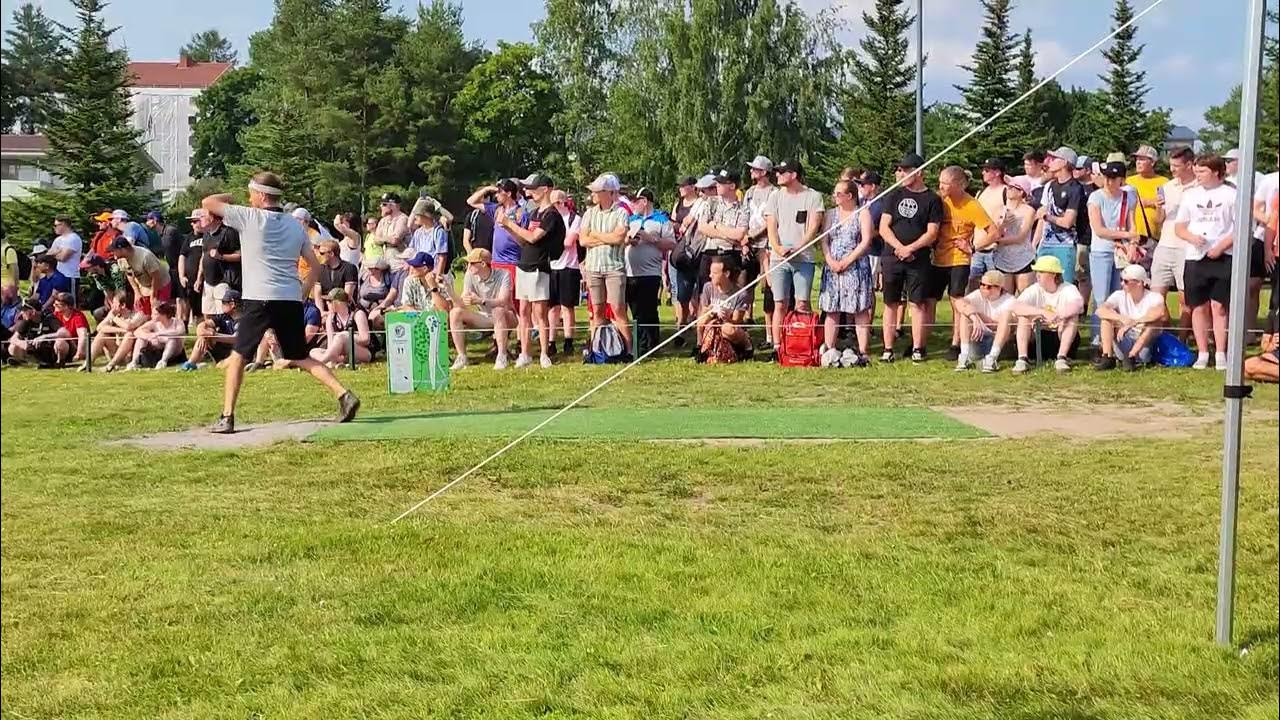 Gregg Barsby slow motion Disc Golf backhand hyzer European Open