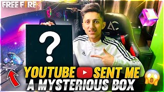 Youtube Sent Me A Mysterious Box 😱 What’s Inside? 😍 Diamond Play Button? - Garena Free Fire screenshot 4