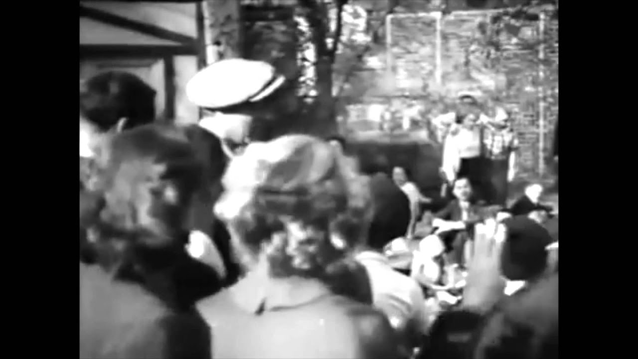 Colette et Martine au bord de l'eau