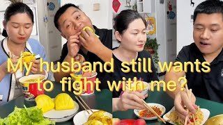 Couple's Hilarious Food Fight