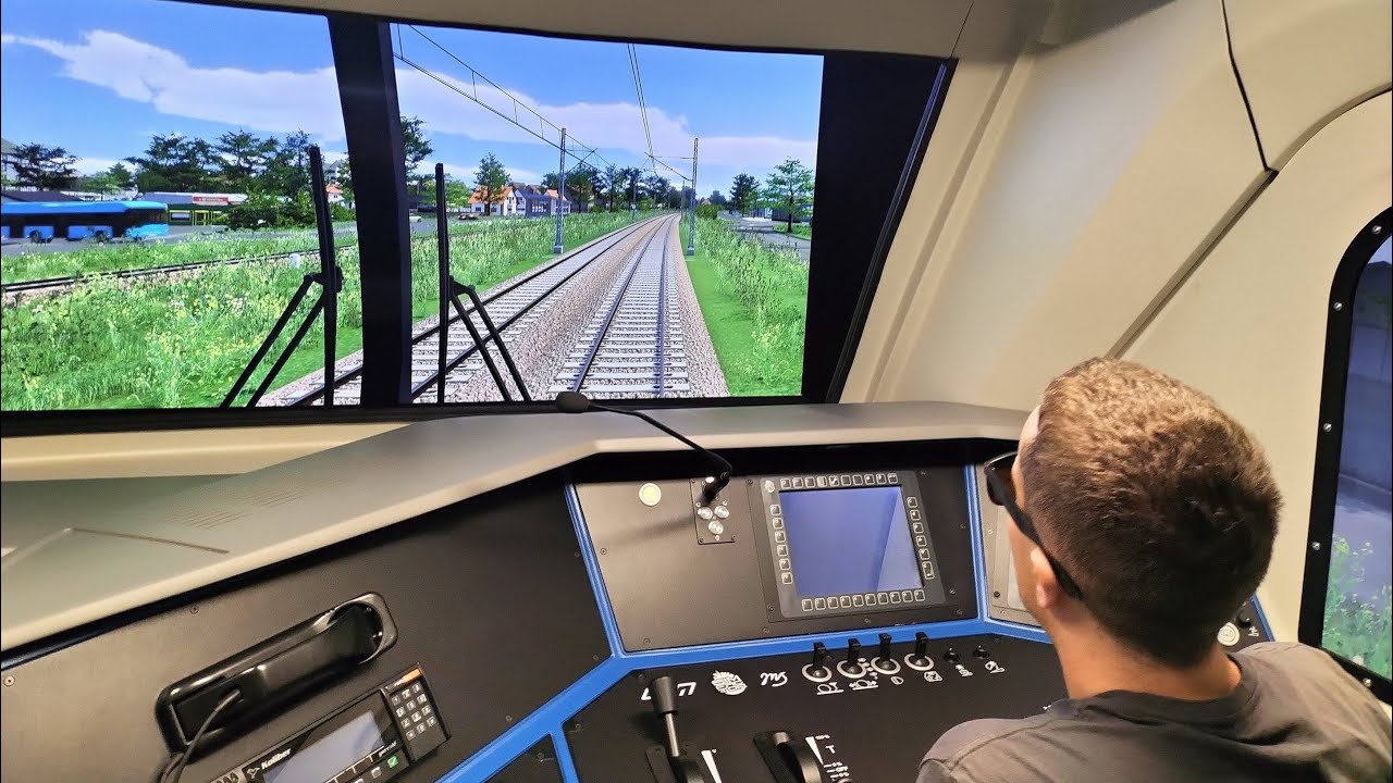 SYMULATOR POJAZDU KOLEJOWEGO W CENTRUM SZKOLENIA MASZYNISTÓW