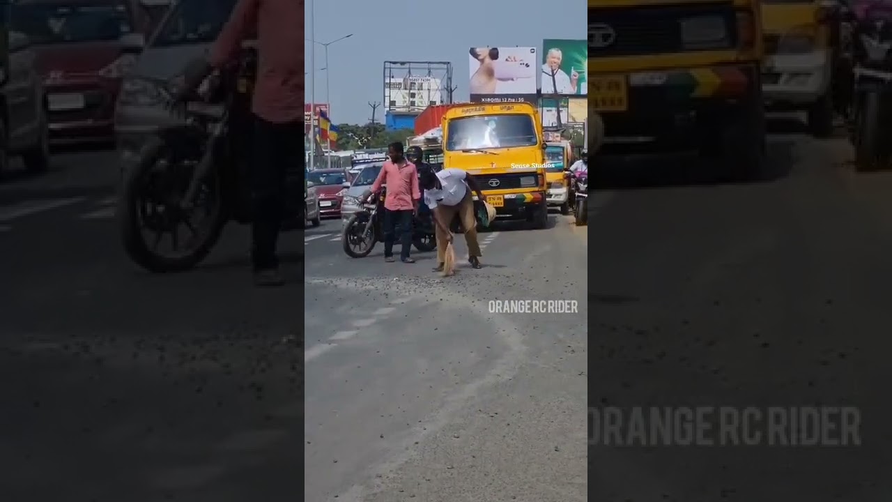 traffic police help the people 😢