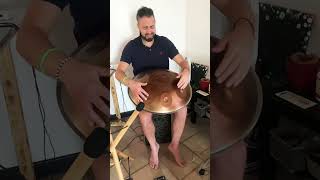 Building my spirit.#live #looping #handpan #ravvast #meditation #buidling #spirituality #percussion