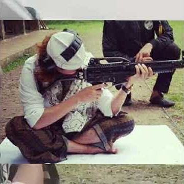 Story'wa Habib bahar bin smith lagi latihan menembak
