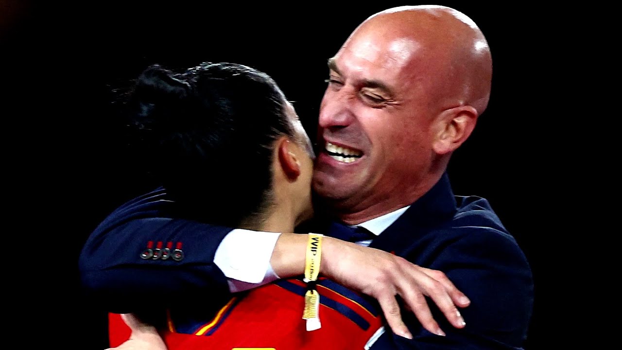 スペイン サッカー キス