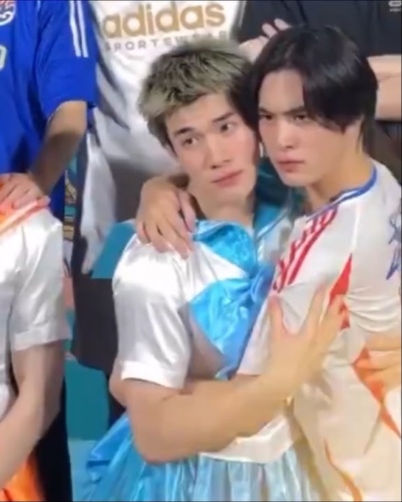 Lol 😂 what's happening 😂 #geminifourth #phuwintang #perthsanta #gmmtv#blshorts#shorts#gemininorawit