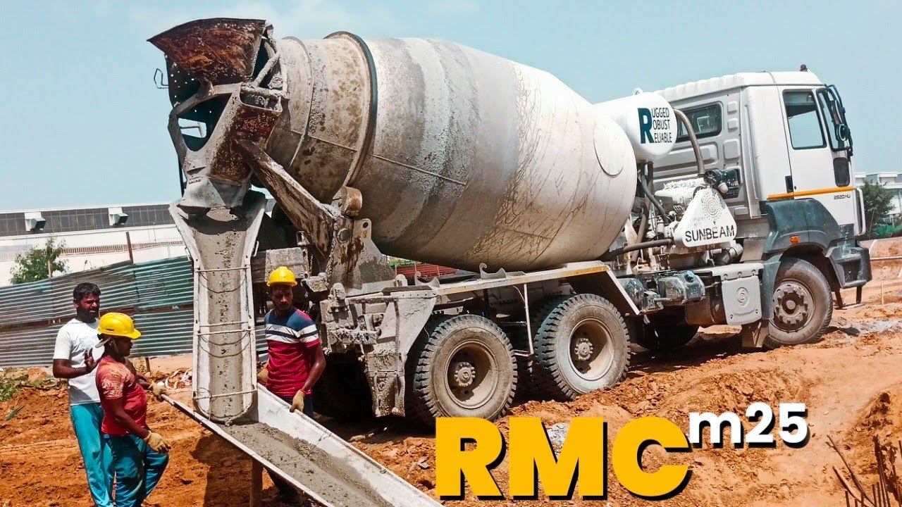 RMC to RCC Is Being Done In Pit | RMC की गाड़ी | Ready Mix Concrete Truck | How To Mix Concrete
