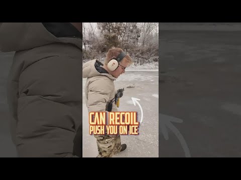Será que o recuo de uma arma te empurra no gelo?