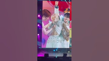 Các thành viên TEMPEST giúp fan đã mắt tại concert #shorts #hanbin #tempest #concert #sukien