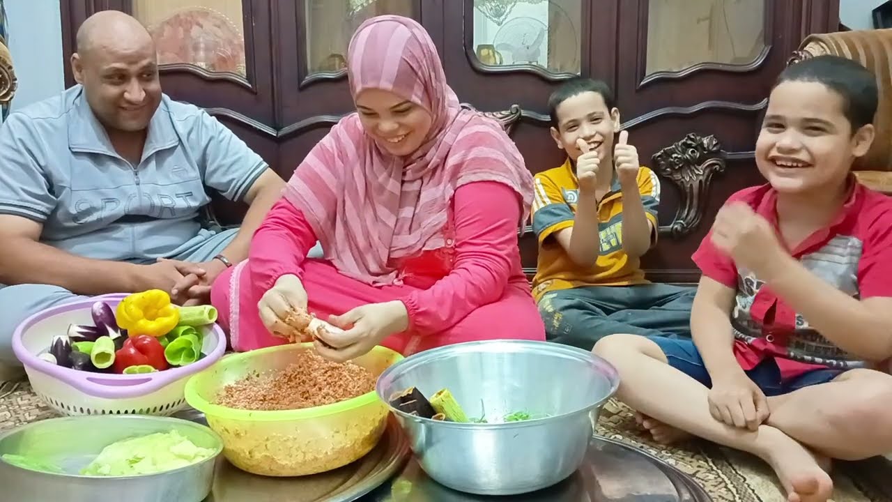 أجواء عائليه مصريه مع زوجي واولادي واهلي والناس الطيبه الا قلوبها مليانه طيبه وإيمان