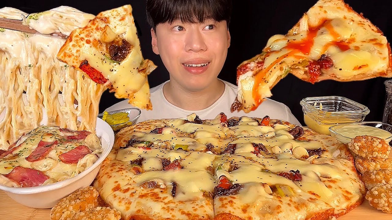 СУБ) Корейская мега пицца с сыром моцарелла, куриные наггетсы, карбонара мукбанг асмр
