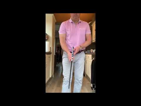 Quick Guide to learn the Reverse Overlap Putter Grip for a Beginner