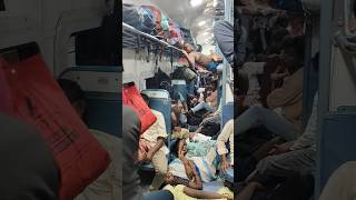 see the guy sleeping position in general bogie of SF train #shorts #shortfeeds #railgate #railways