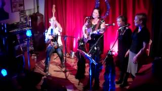 The Bevvy Sisters Cera Impala - Whisky