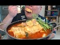 자연산 대광어로 매운탕 끓여 먹었습니다. Giant flatfish Spicy Soup Mukbang .