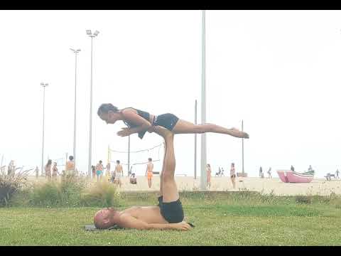 Mortalito AcroYoga Icarian flow in Portugal!