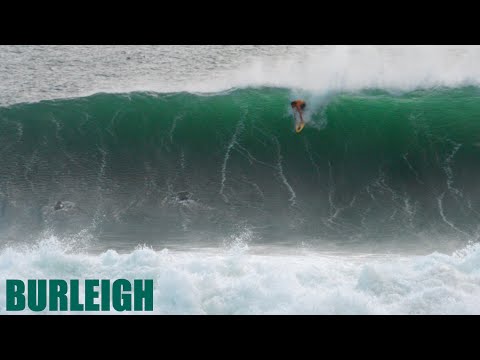 Thick Walls at Burleigh Heads - Monday 24 October 2022