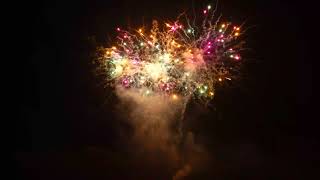 TK KLS021  30mm 21's W shape cake red tail to aqua purple lemon dahlia #fireworks #cake #pyro