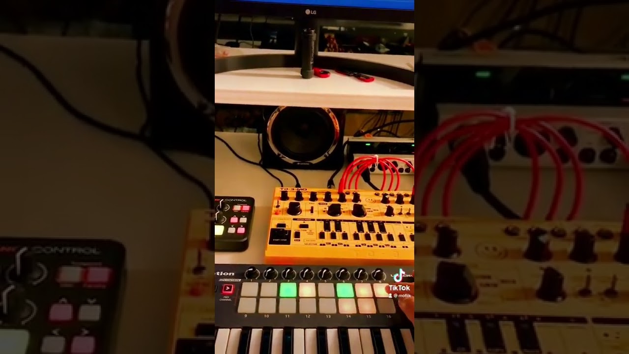 2 o’clock acid jam 