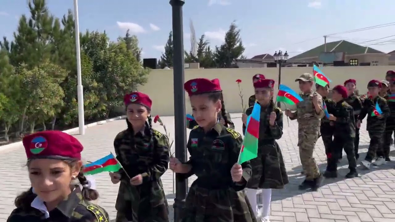 326 N-li məktəbin direktoru Elminaz Nadirovanın göstərişi ilə təşkil olunmuş “Anım günü” layihəsi.