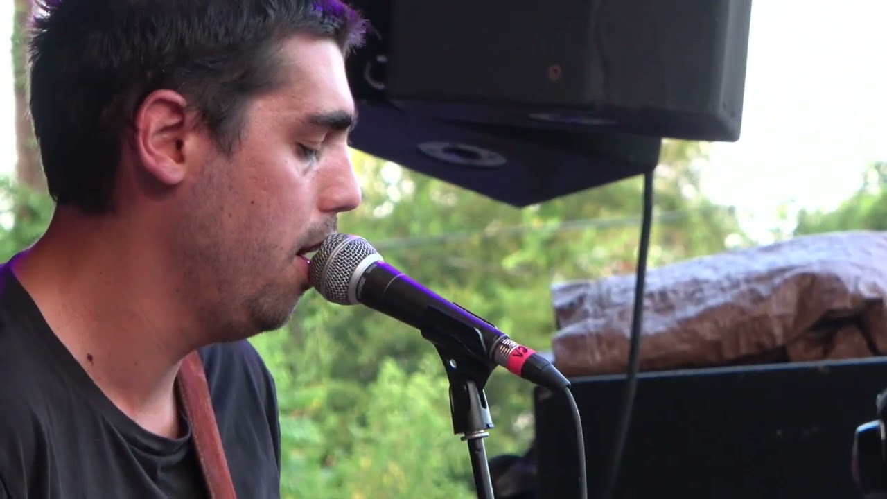 Regardez Alien Nosejob "Split Personality" (Tambourine Mix) Live From Gonerfest 20 sur YouTube Regardez Alien Nosejob "Split Personality" (Tambourine Mix) Live From Gonerfest 20 sur YouTube