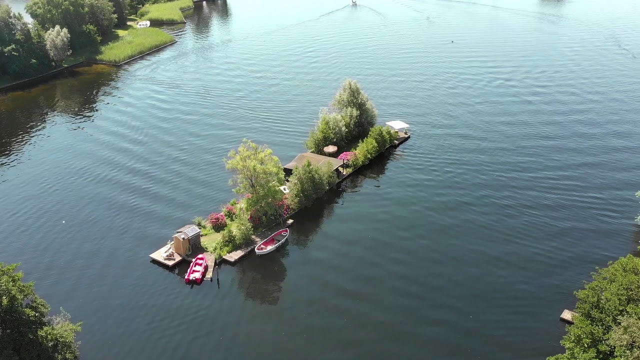 Eilandje Vinkeveen "Petite Fleur" vanuit de lucht