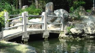 逢甲大學-104 認識大學影片剪輯-纖複系 D0409432 蕭竹吟