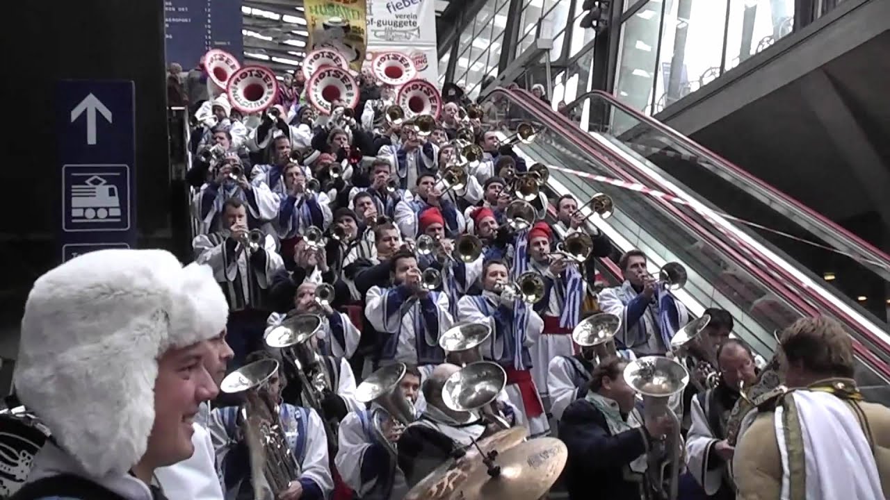 Rotsee Husaren -Luzern 2011 - Uf da Alp obe