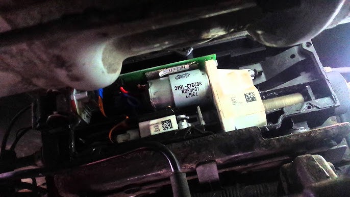 I REPAIR EPB MODULE on a Land Rover Discovery 3 / LR3 / RRS for 0$ 