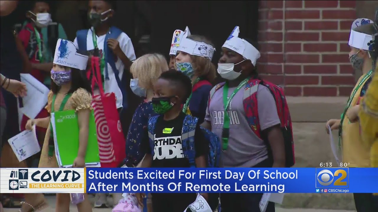 Chicago Public Schools Students Return To The Classroom After Over A ...