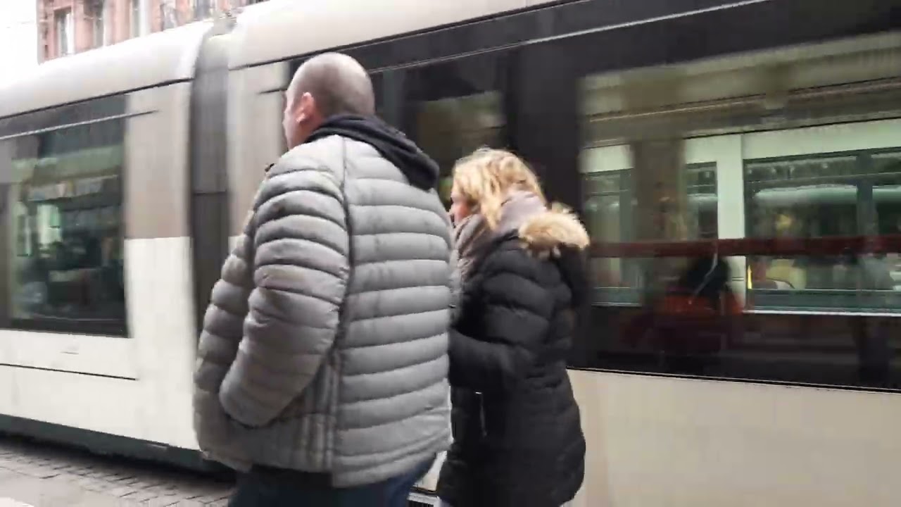 Chủ nhật đi dạo phố , vào nhà hàng ăn buffet 