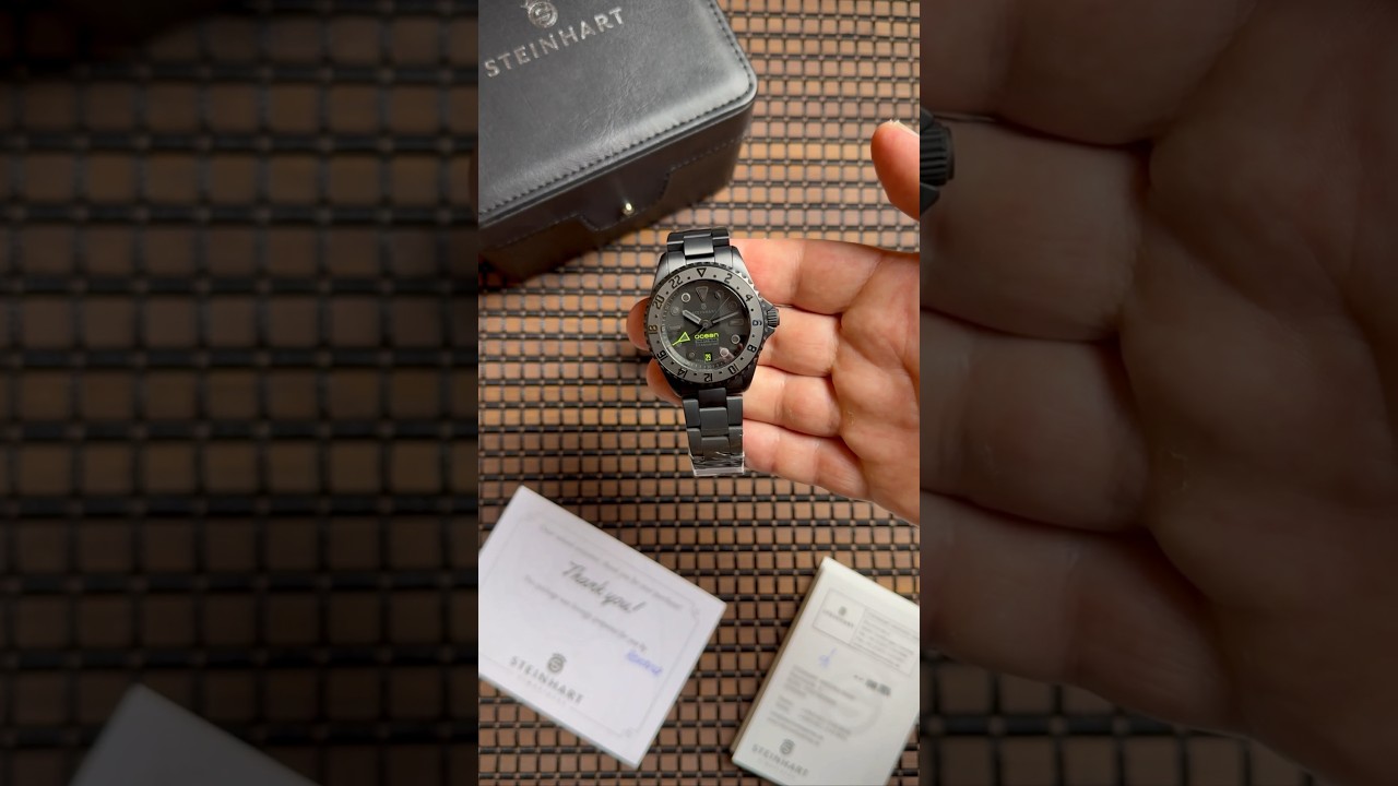 Steinhart Ocean 39 Titanium GMT Phantom Green 500М Limited