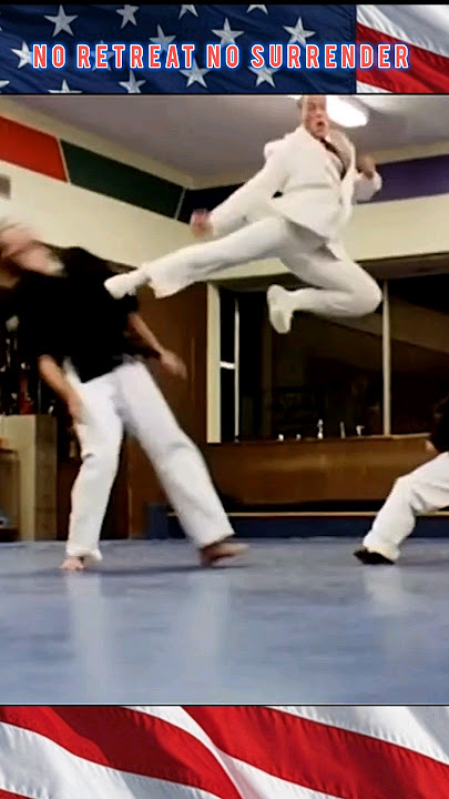 Jean-Claude Van Damme AMAZING KICKS !