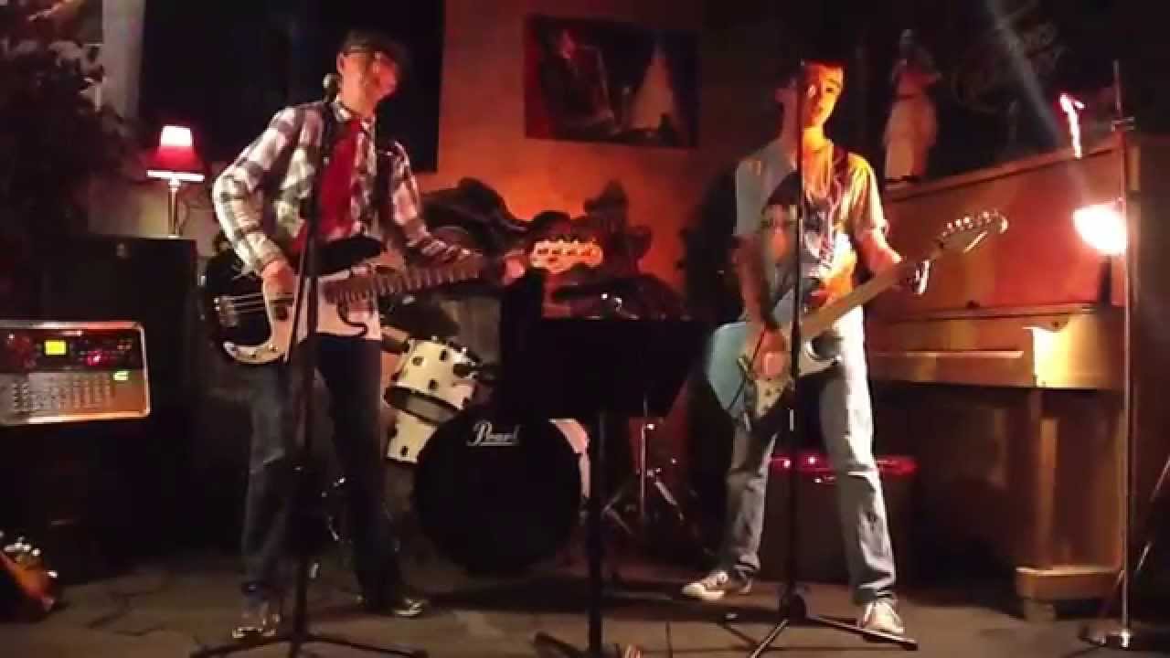 Basket case, Root 6 Cafe