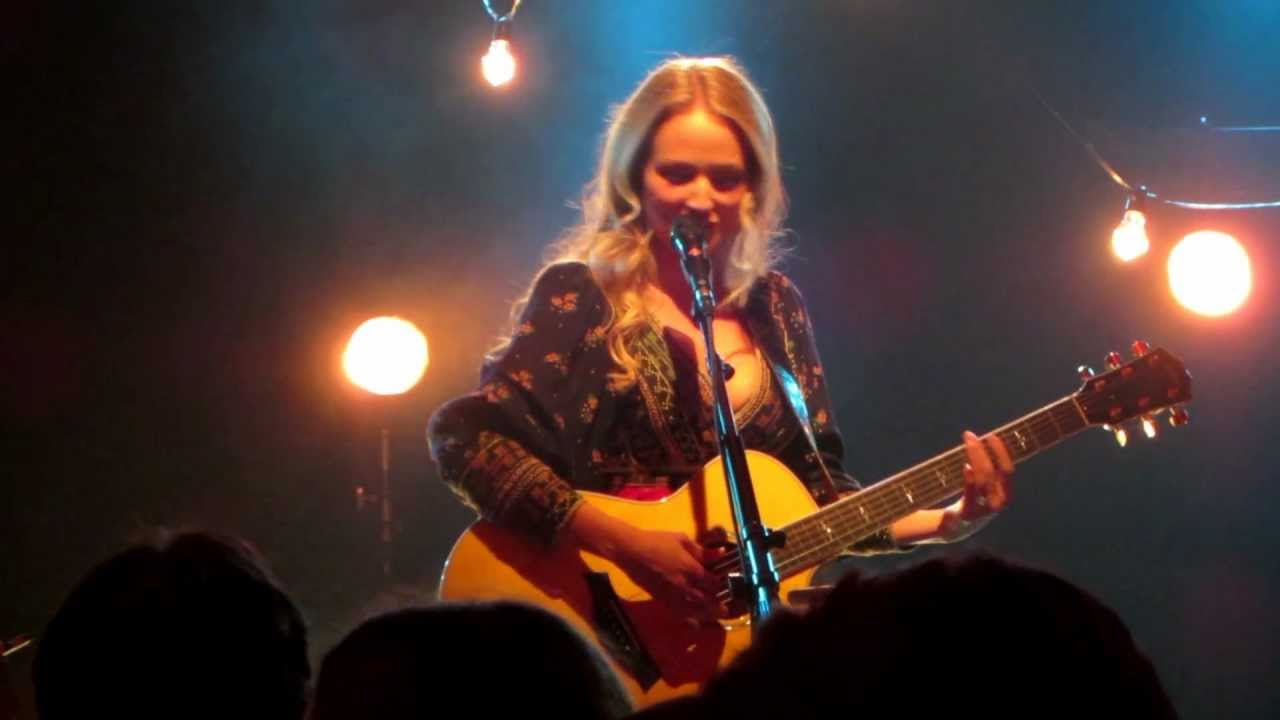 Jewel Performs "Near You Always" on 02/05/13 YouTube