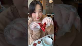 Chinese restaurant with a menu of more than 100 dishes worth trying