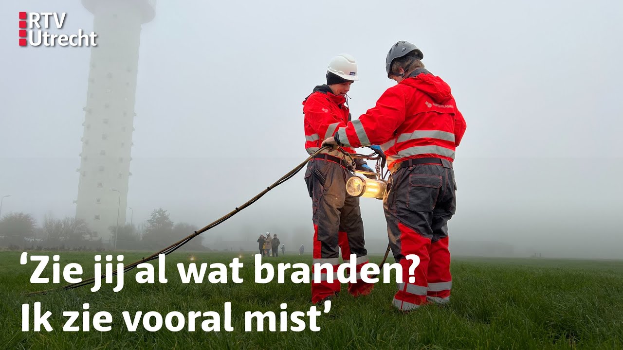 De Grootste Kerstboom in IJsselstein heeft weer lampjes: 'Hij blijft prachtig'| RTV Utrecht