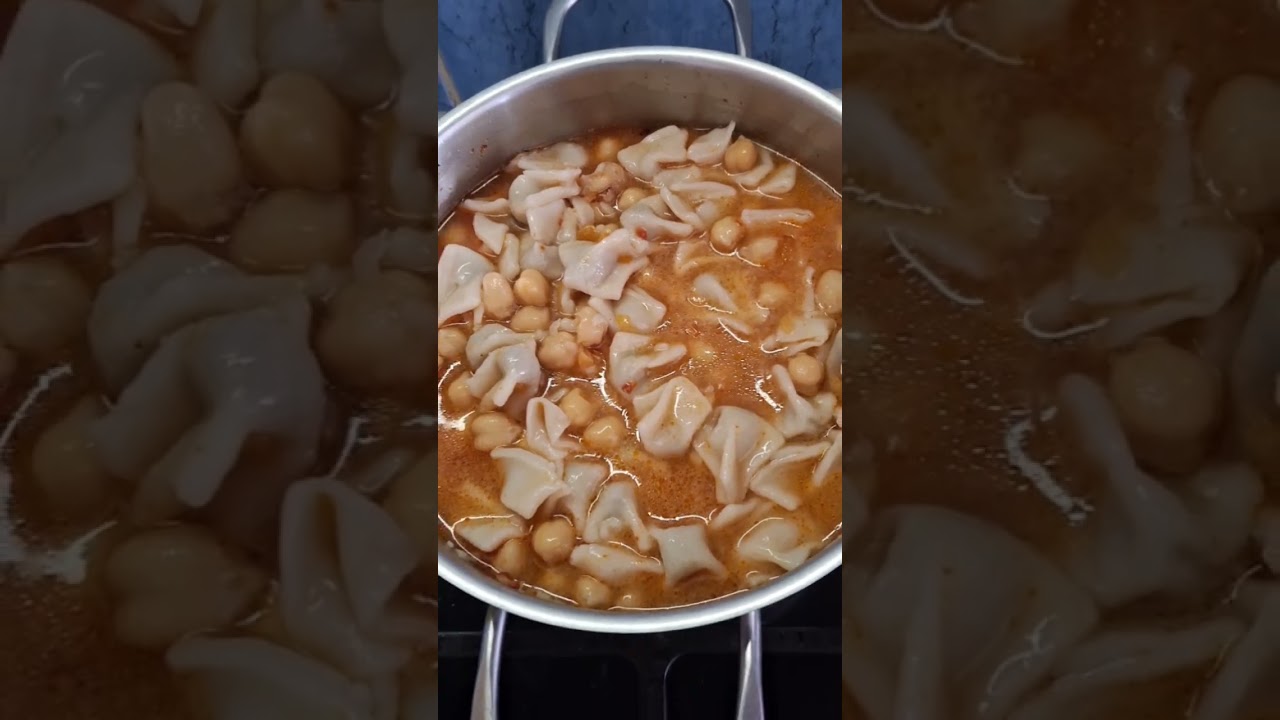 Bir Kez Deneyen Hep Yapıyor! Nohutlu Mantı#keşfet #yemektarifleri #evyemekleri #shorts #food #short Bir Kez Deneyen Hep Yapıyor! Nohutlu Mantı#keşfet #yemektarifleri #evyemekleri #shorts #food #short