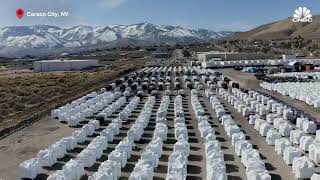How Teslas Battery Mastermind Is Tackling EV's Biggest Problem