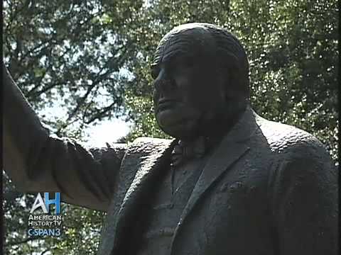 Winston Churchill Statue