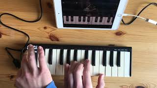 Left Handed Piano iPad iPhone iOS Demo (Hold On by Justin Bieber) screenshot 4