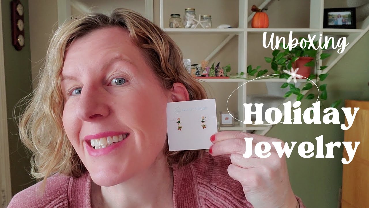 Rocksbox Jewelry Subscription Unboxing - Festive Holiday & Christmas theme Jewelry November 2023