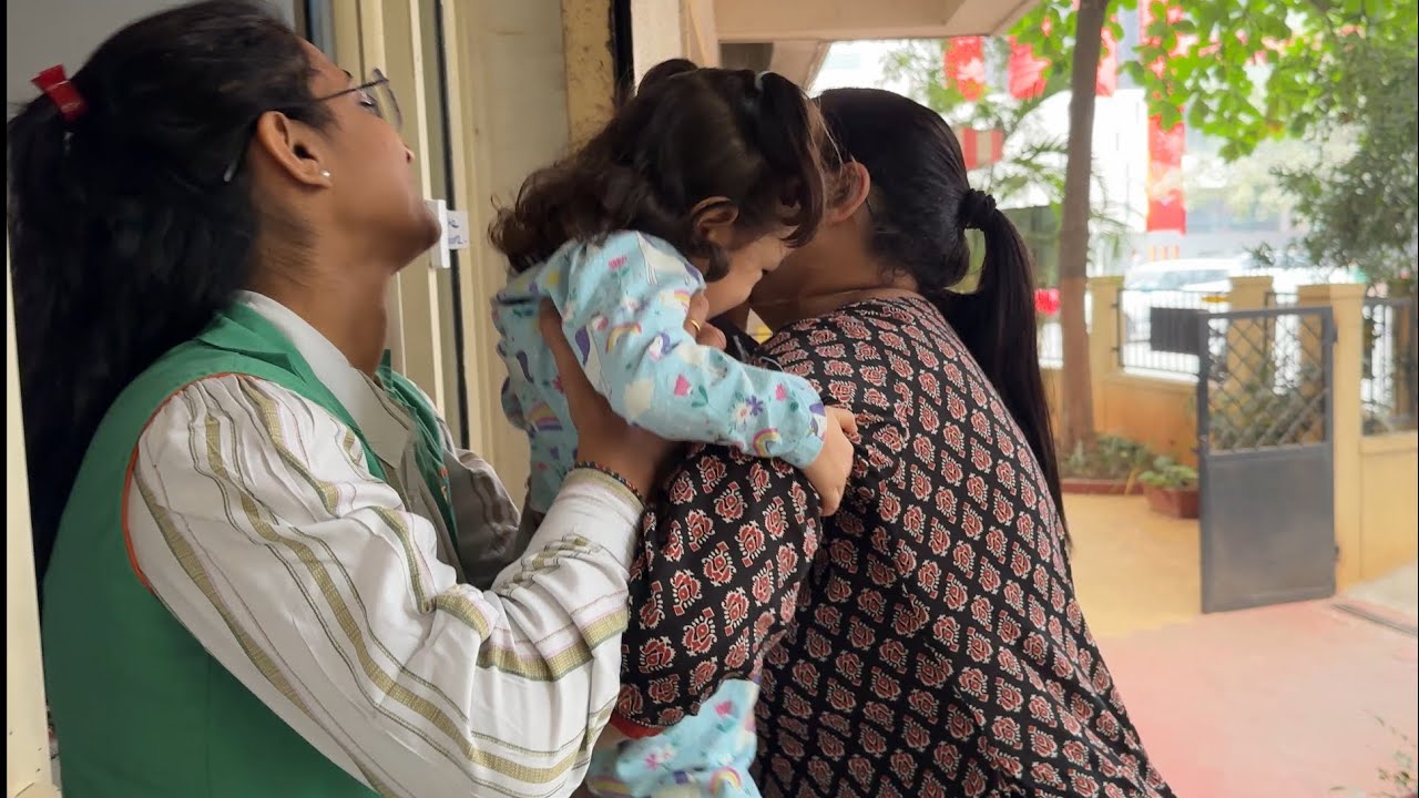 वाटलं होत तेवढं सोपं नाहीये हे! 🥹| Snowy's Day Care Struggle | @PriyankaPrakashh