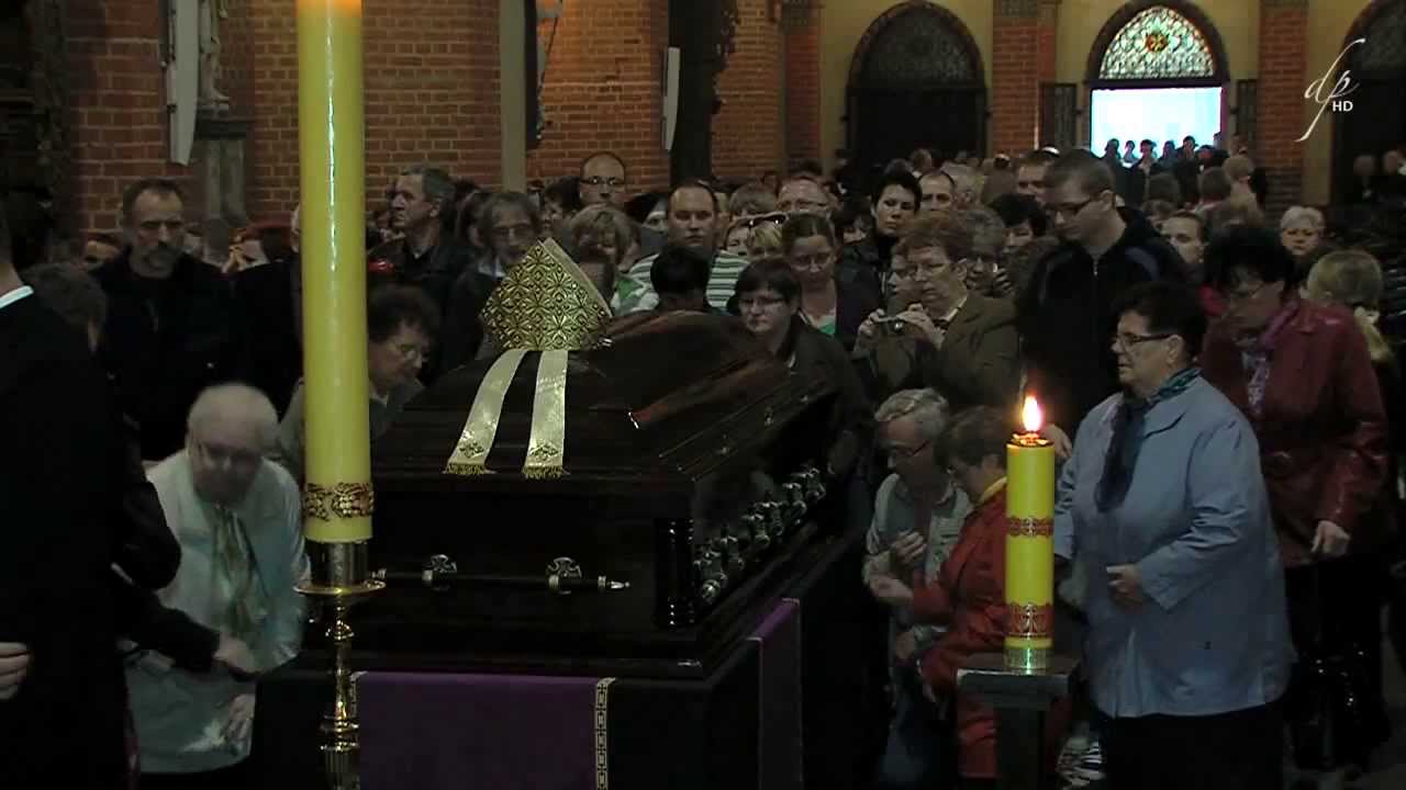 I rocznica śmierci biskupa Jana Bernarda Szlagi - wspomnienie uroczystości pogrzebowych