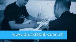 044 291 32 22 Druckfabrik Zueri Flyer Druckerei Zürich Couvert Druckerei Zuerich Broschüren Drucken In Zuerich. Lassen Sie Sich Von Uns Bezueglich Drucksachen In Zürich Beraten.